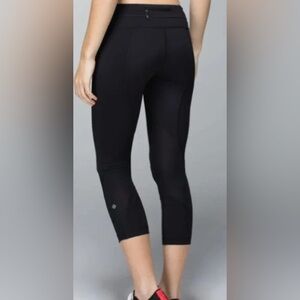 Lululemon Inspire Cropped Black Leggings Size 6